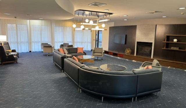 Courtyard By Marriott Kingston