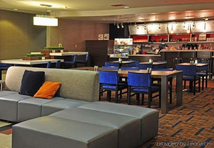 Courtyard By Marriott Kingston